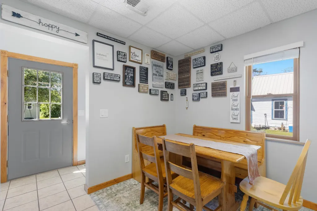 14641 Thompson Avenue Unknown City MI 49683