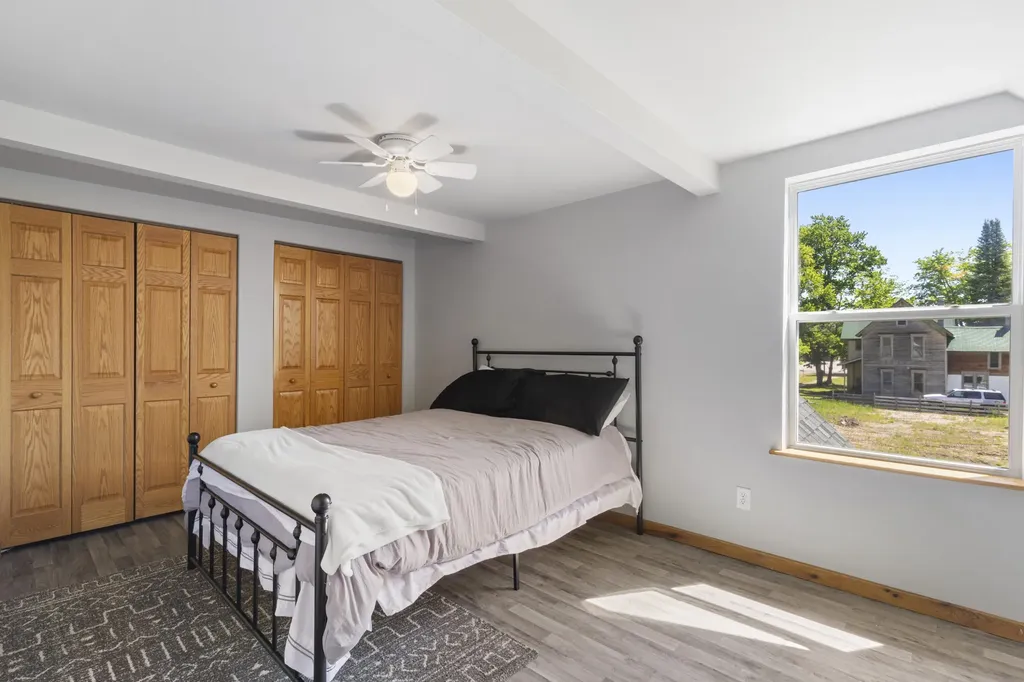 14641 Thompson Avenue Unknown City MI 49683