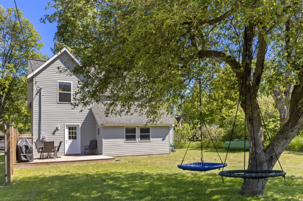 14641 Thompson Avenue Unknown City MI 49683
