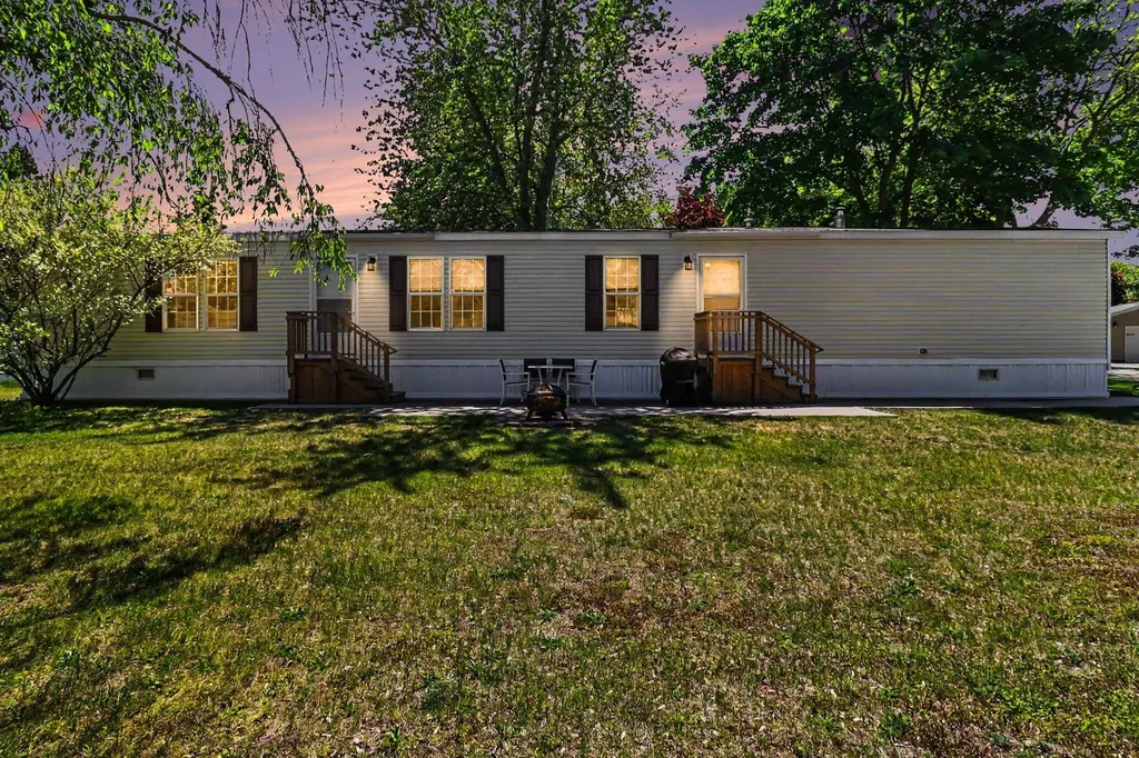 2860 Trepanier Drive Hamlin Township MI 49431