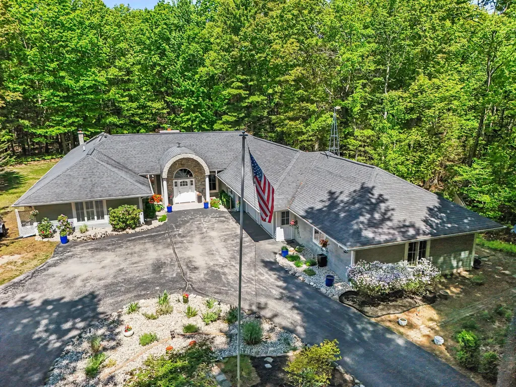 5389 Ridge Road Pentwater Township MI 49449