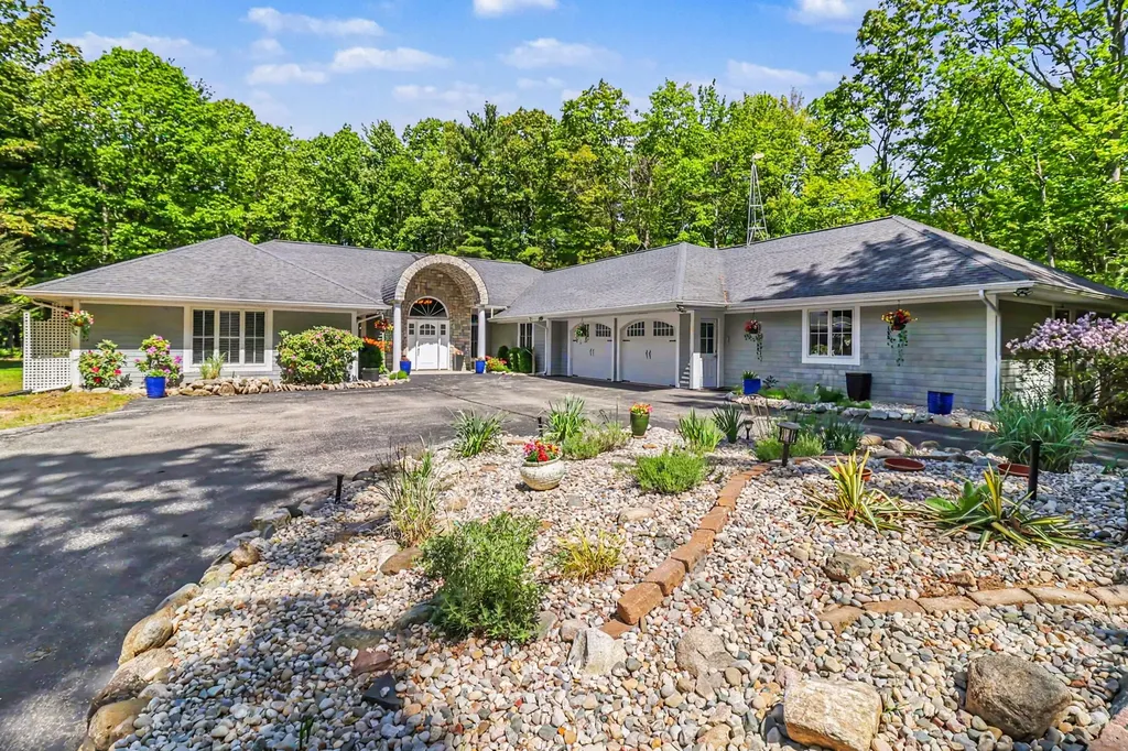 5389 Ridge Road Pentwater Township MI 49449