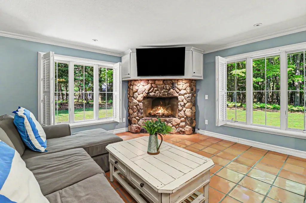 5389 Ridge Road Pentwater Township MI 49449