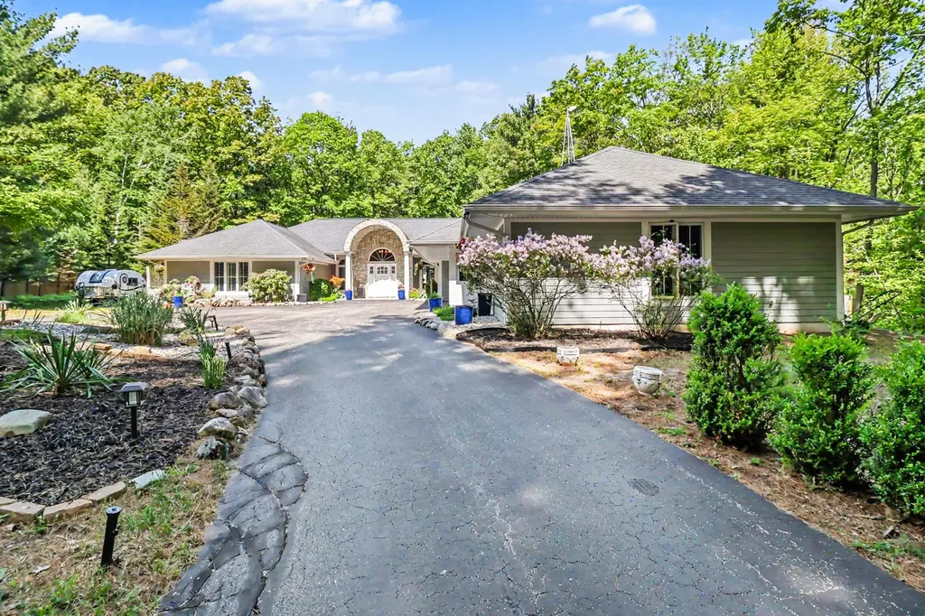 5389 Ridge Road Pentwater Township MI 49449