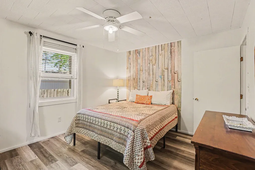 21 N Clymer Street Pentwater Village MI 49449