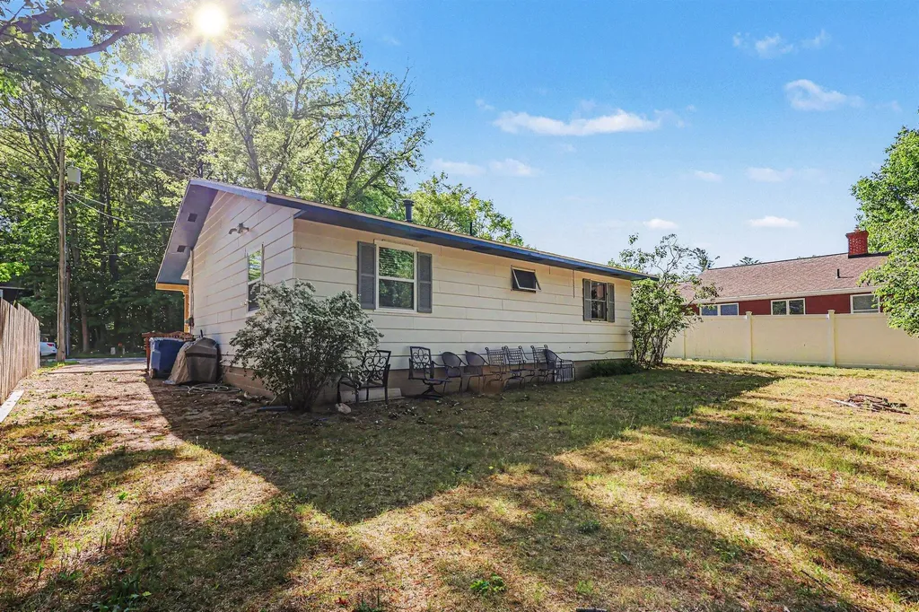 21 N Clymer Street Pentwater Village MI 49449