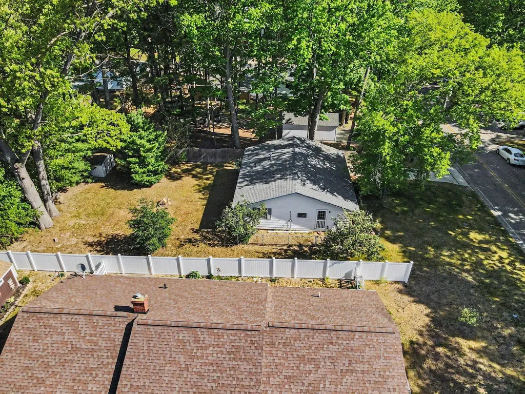 21 N Clymer Street Pentwater Village MI 49449