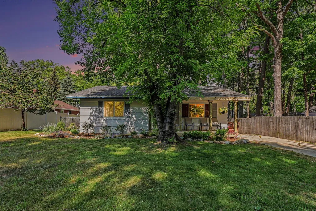 21 N Clymer Street Pentwater Village MI 49449