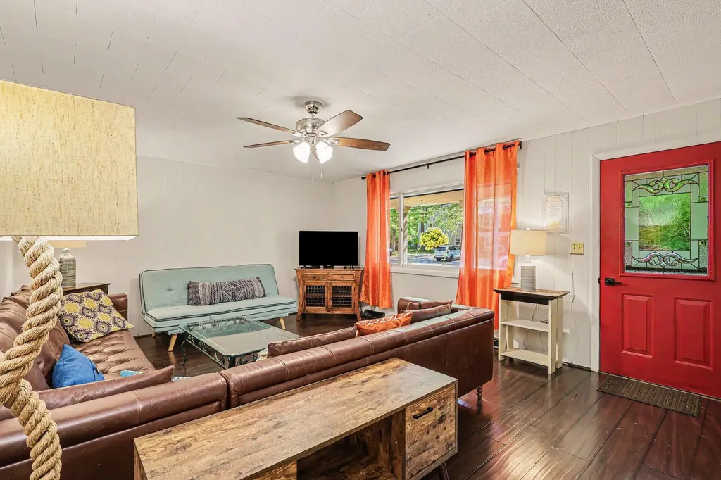 21 N Clymer Street Pentwater Village MI 49449