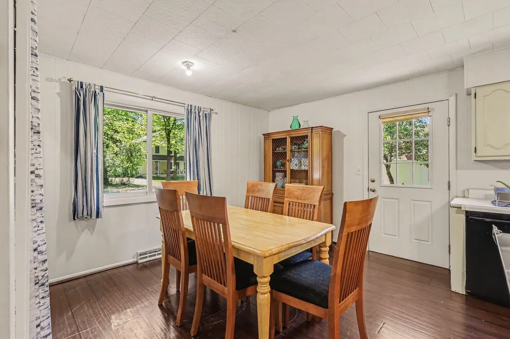 21 N Clymer Street Pentwater Village MI 49449