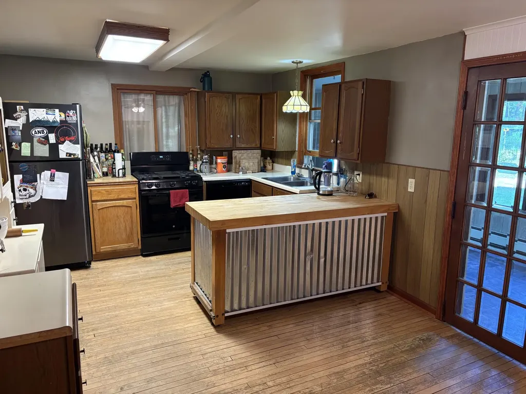 8819 Erdman Road Onekama Township MI 49675