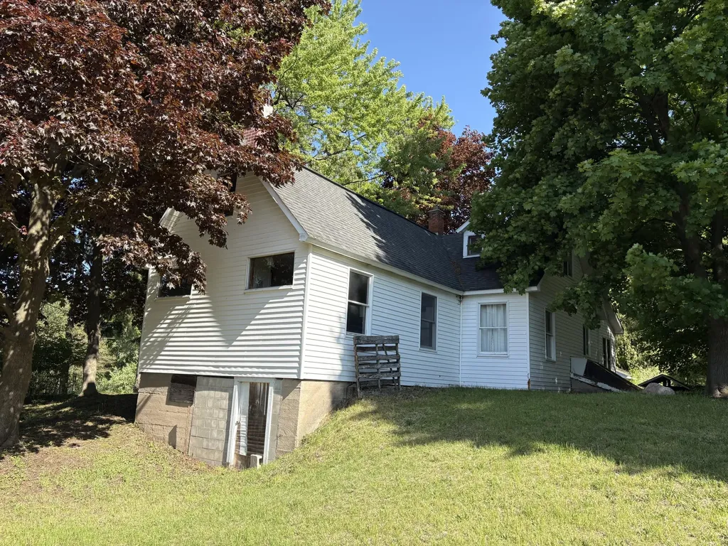 8819 Erdman Road Onekama Township MI 49675