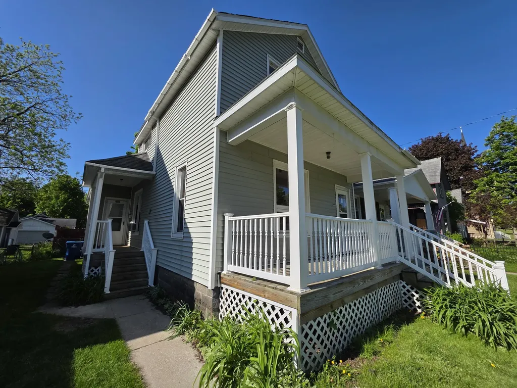 299 4th Street Manistee City MI 49660