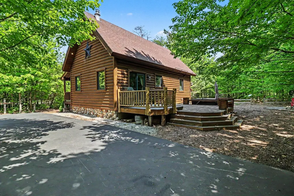15163 Winding Creek Drive Springdale Township MI 49614