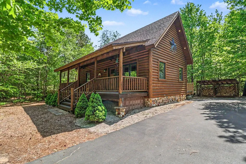 15163 Winding Creek Drive Springdale Township MI 49614