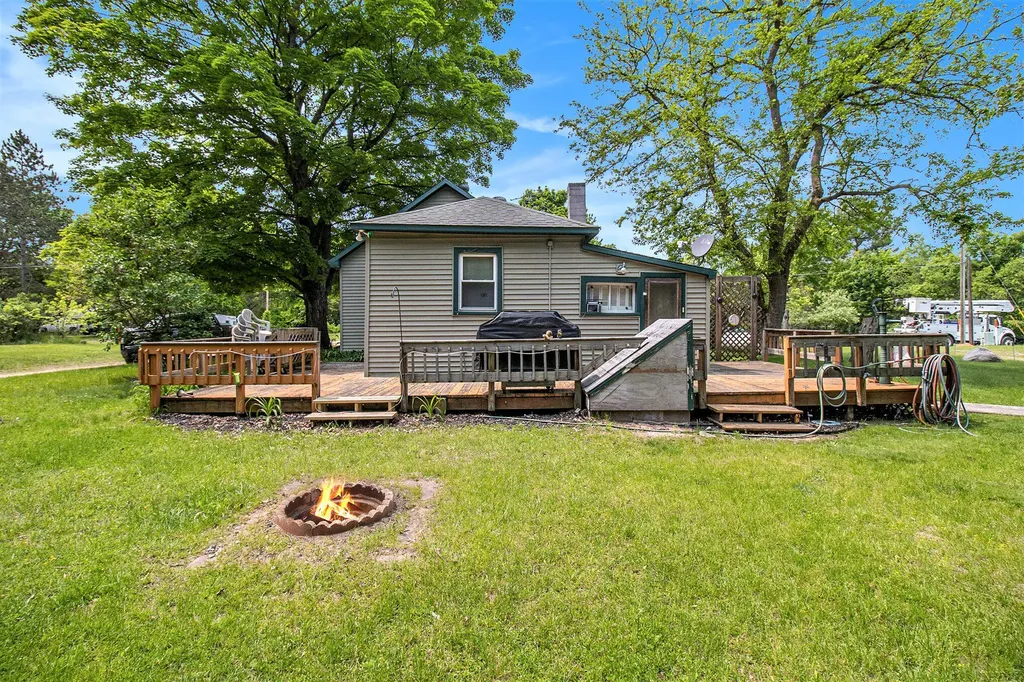1754 Maggie Street Branch Township MI 49410