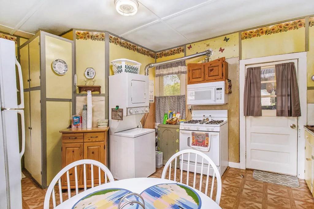 1754 Maggie Street Branch Township MI 49410