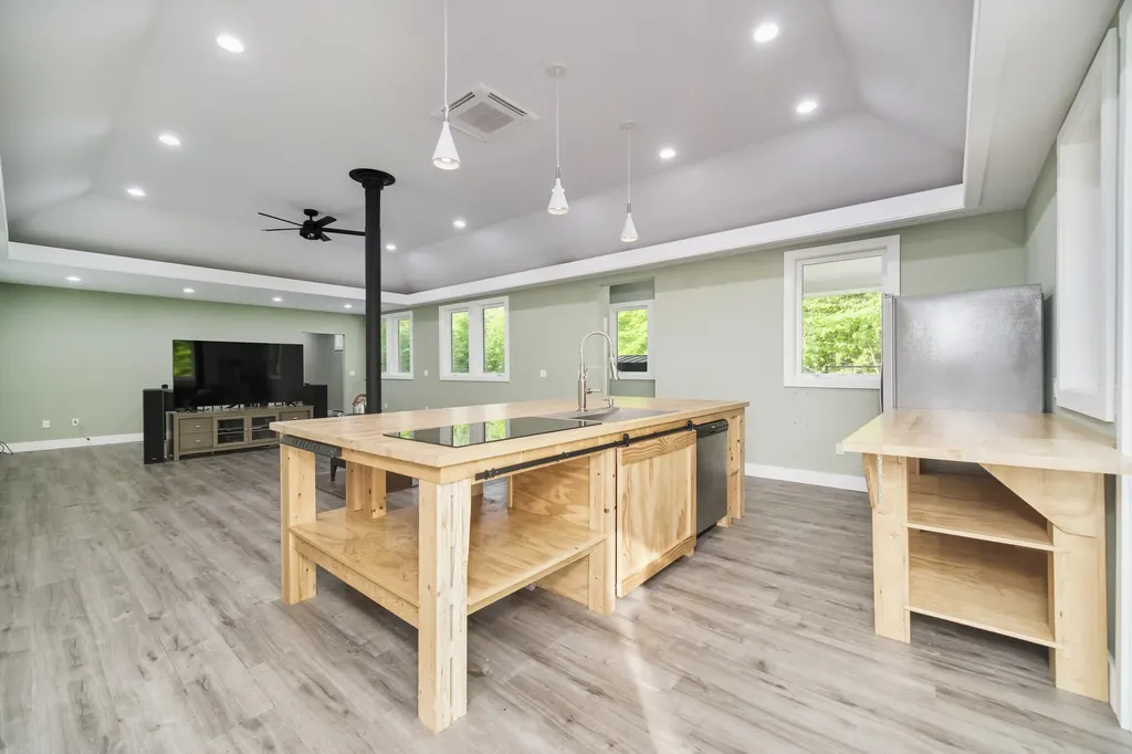 9798 N Slope Drive Onekama Township MI 49675