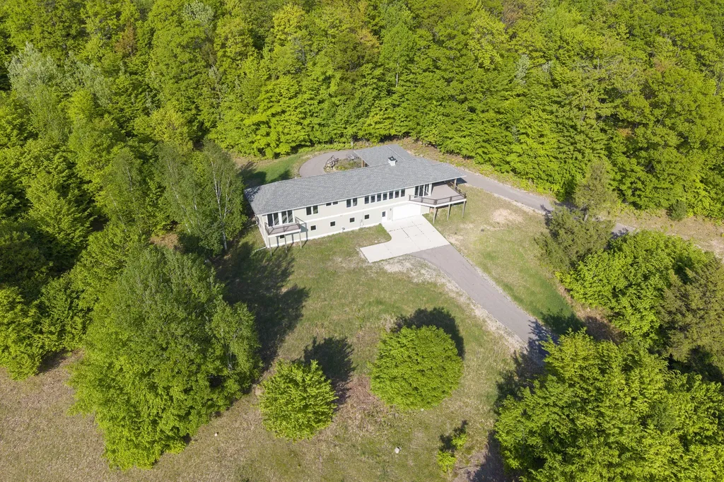 9798 N Slope Drive Onekama Township MI 49675
