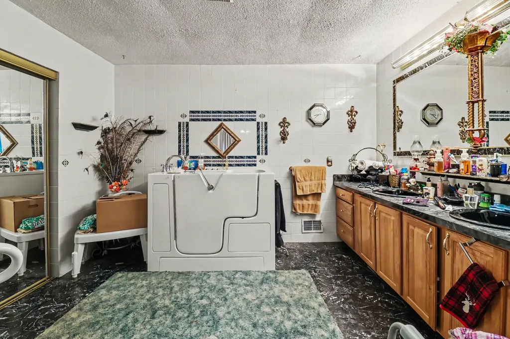 1189 W White Road Unknown City MI 49411