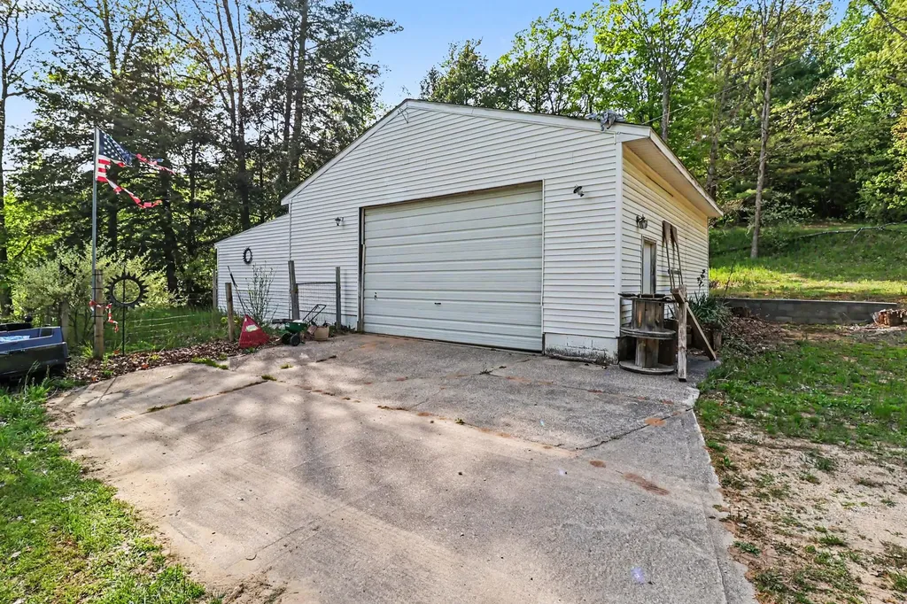 1189 W White Road Unknown City MI 49411