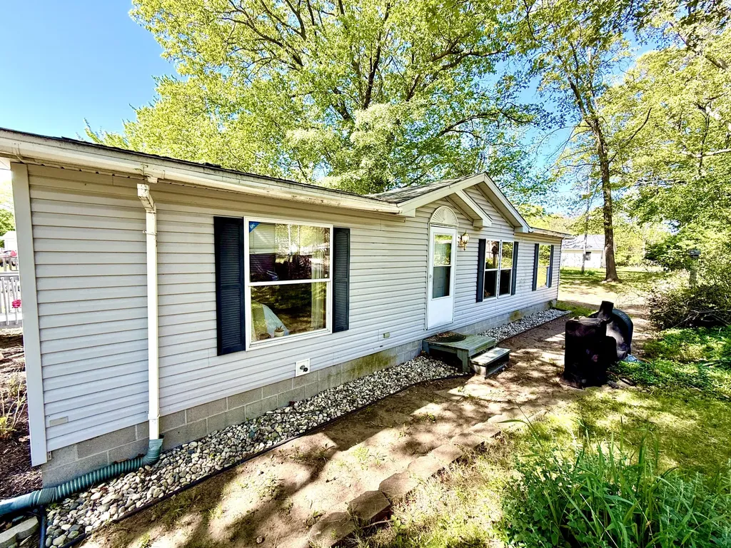 811 N Lavinia Street Ludington City MI 49431