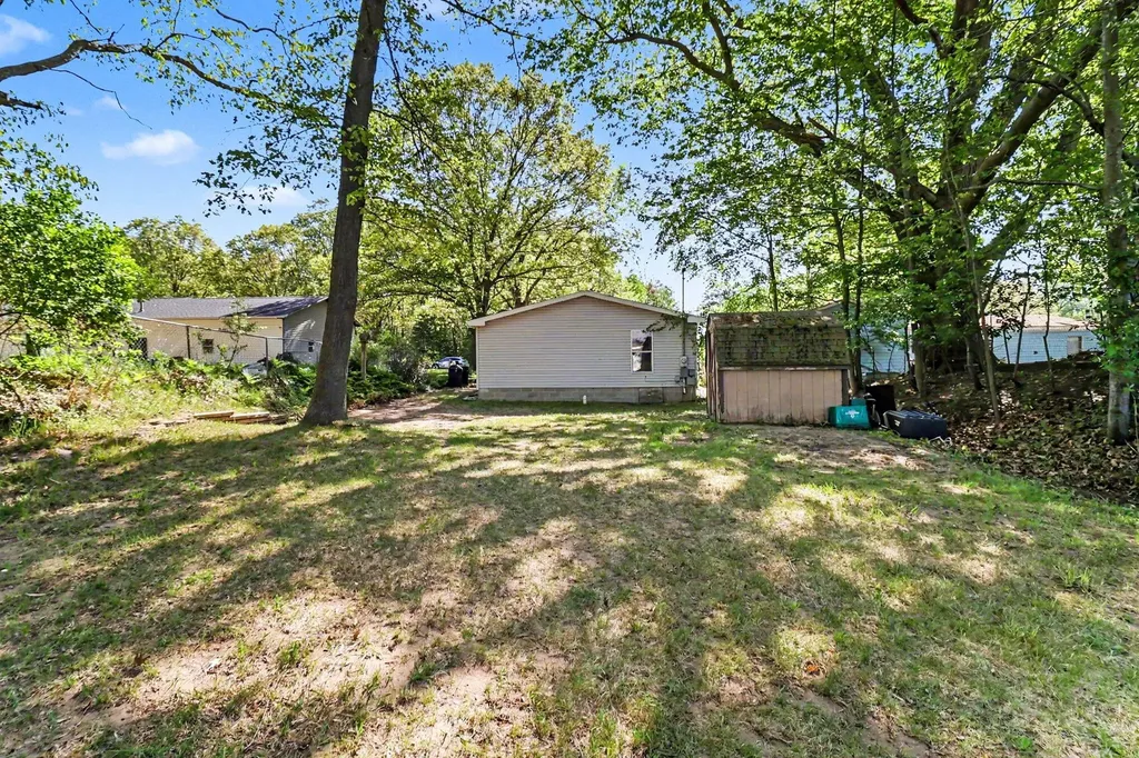 811 N Lavinia Street Ludington City MI 49431