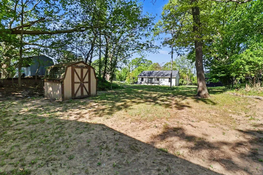 811 N Lavinia Street Ludington City MI 49431