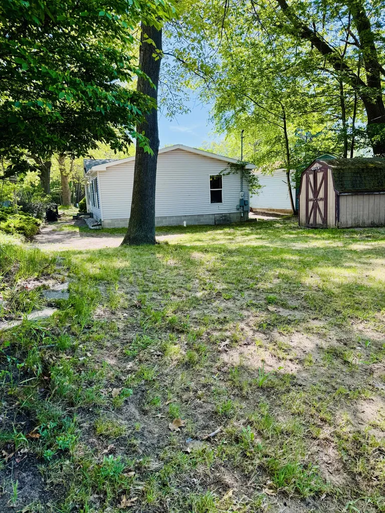 811 N Lavinia Street Ludington City MI 49431