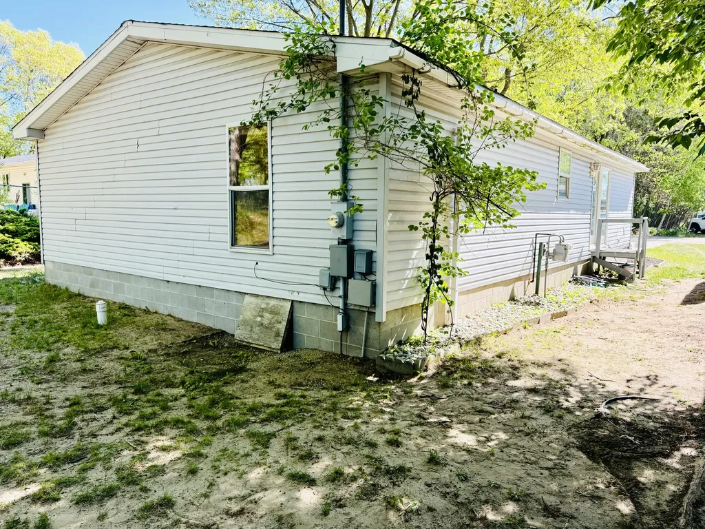 811 N Lavinia Street Ludington City MI 49431