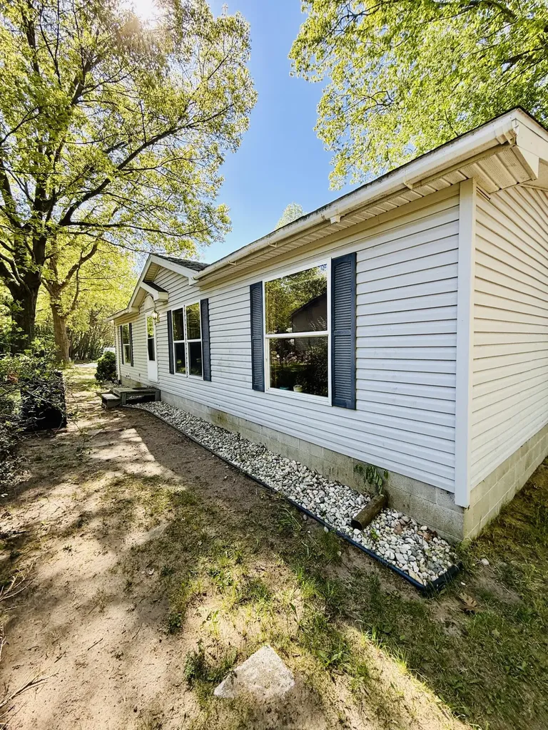 811 N Lavinia Street Ludington City MI 49431