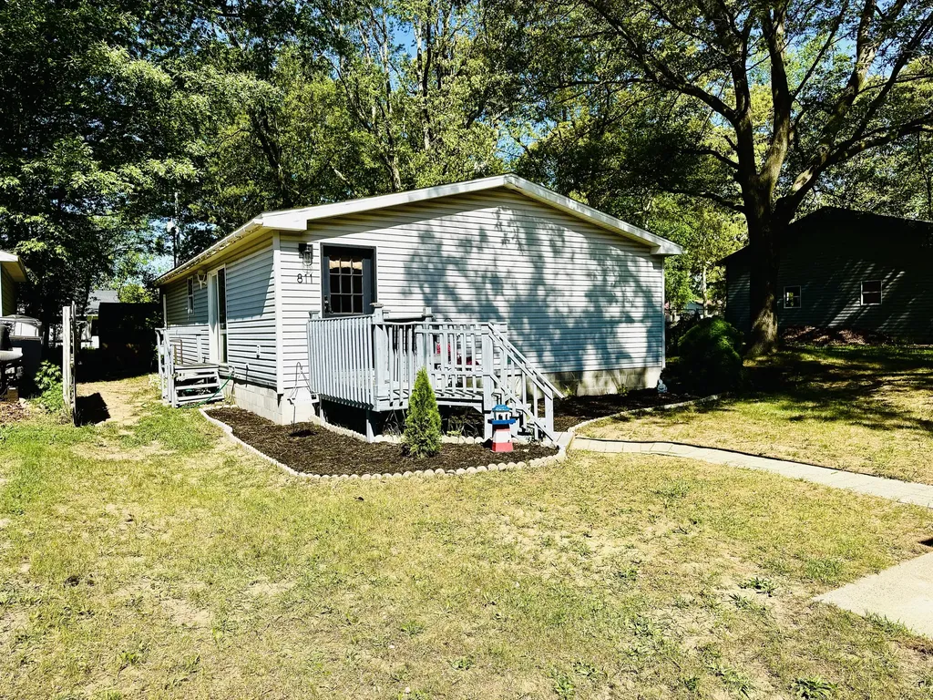 811 N Lavinia Street Ludington City MI 49431