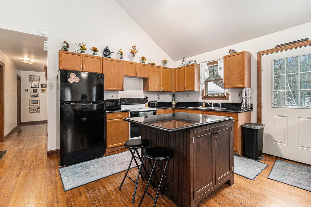 4760 N Lakeshore Road Golden Township MI 49436