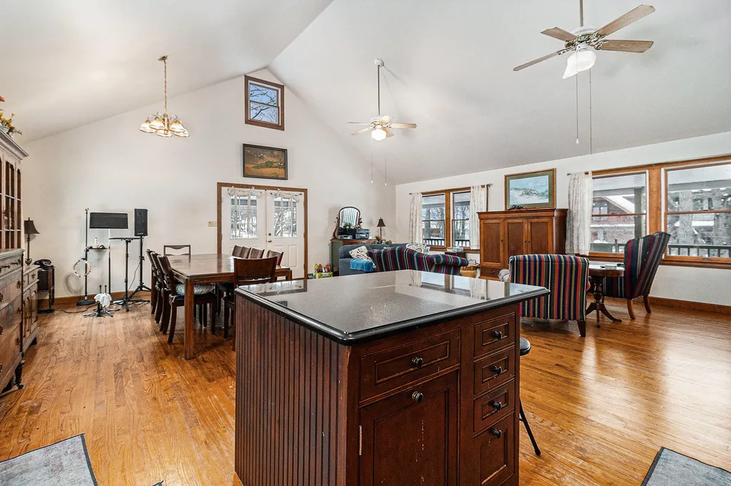 4760 N Lakeshore Road Golden Township MI 49436