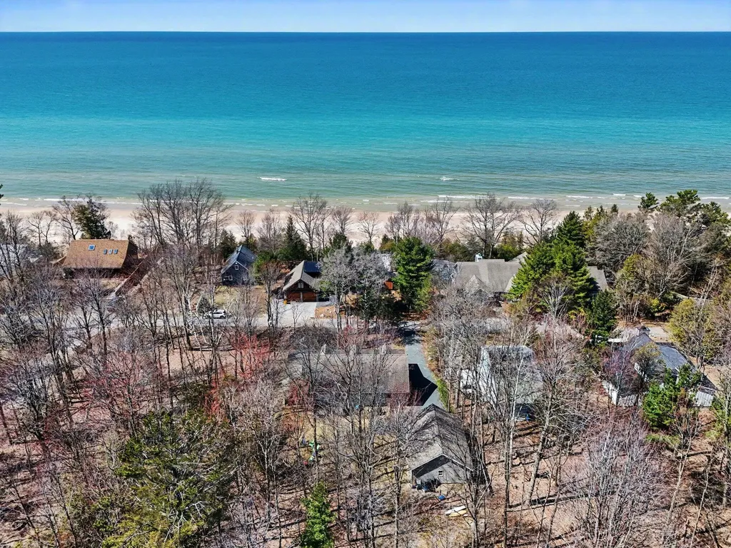 4760 N Lakeshore Road Golden Township MI 49436