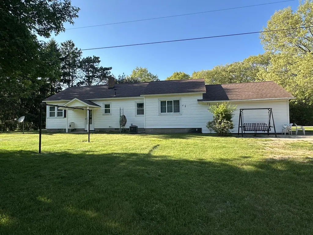 1735 Red Apple Road Filer Charter Township MI 49660