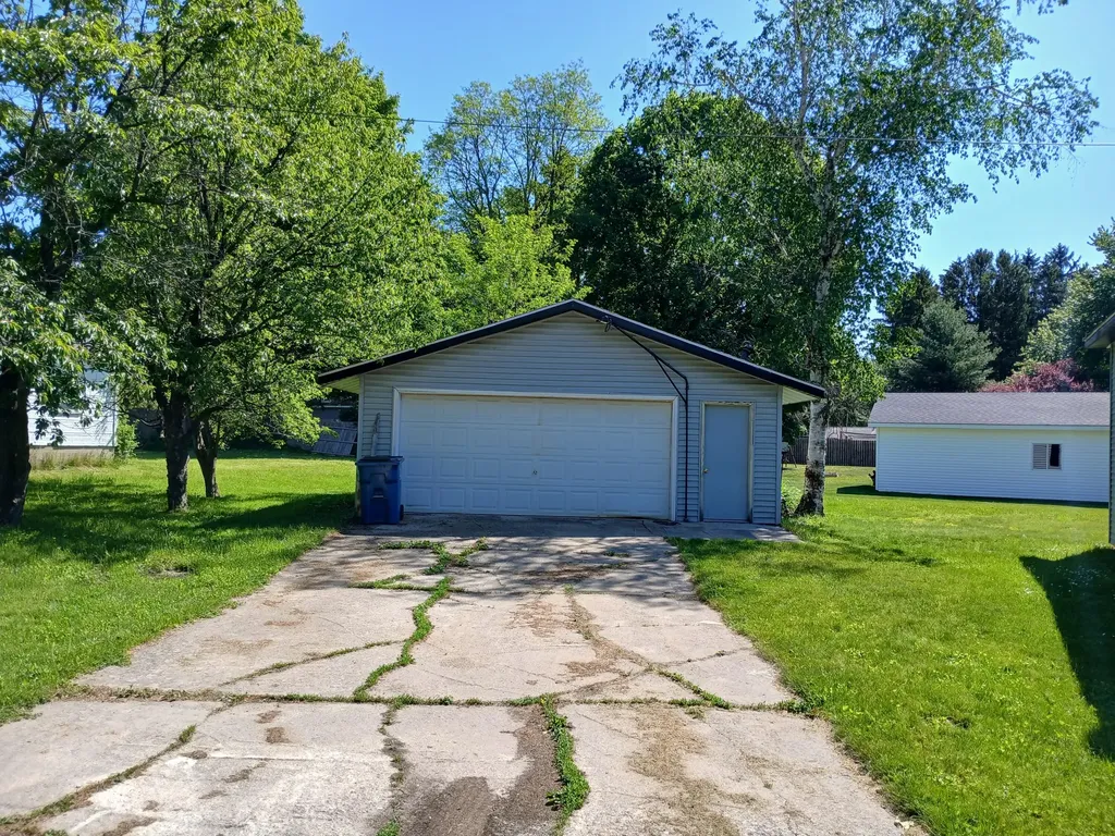 409 S Scott Street Scottville City MI 49454