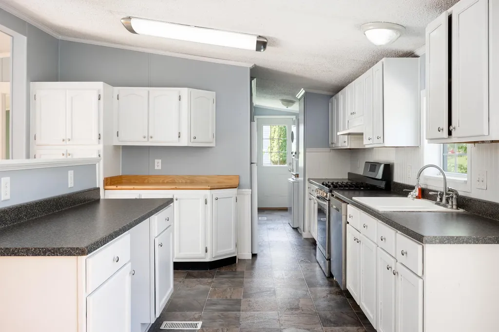 10810 S Orchard Way Unknown City MI 49684