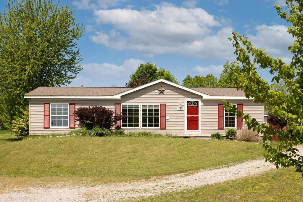 10810 S Orchard Way Unknown City MI 49684