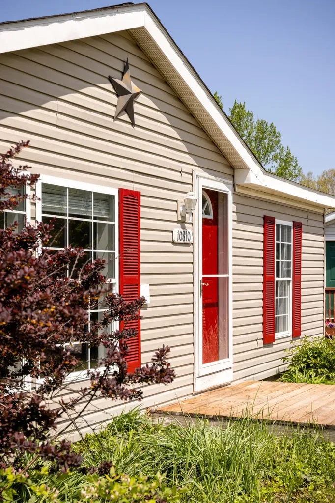 10810 S Orchard Way Unknown City MI 49684