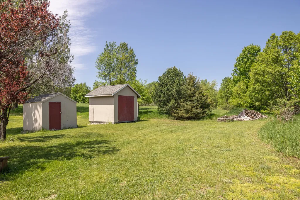 10810 S Orchard Way Unknown City MI 49684