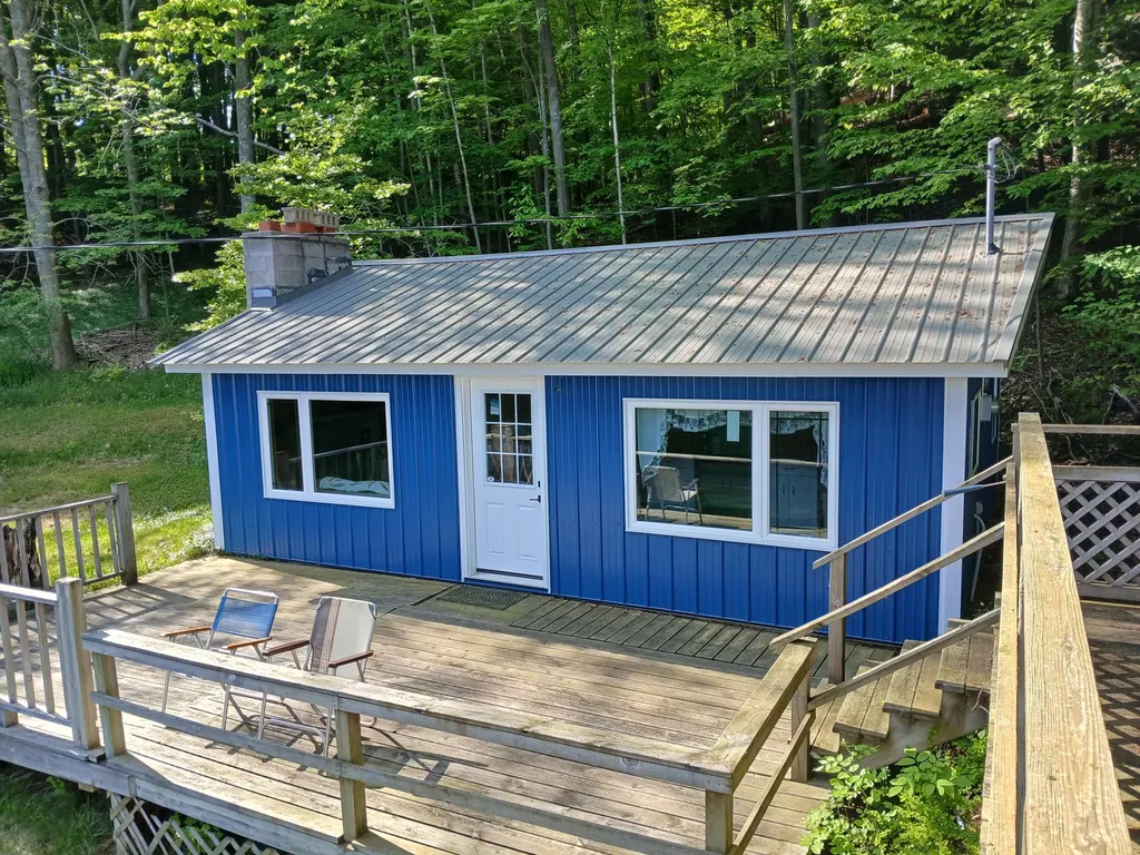 6149 N Loggers Lane Hamlin Township MI 49431
