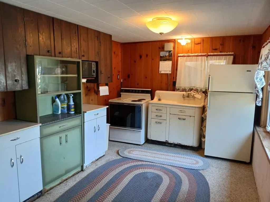 6149 N Loggers Lane Hamlin Township MI 49431