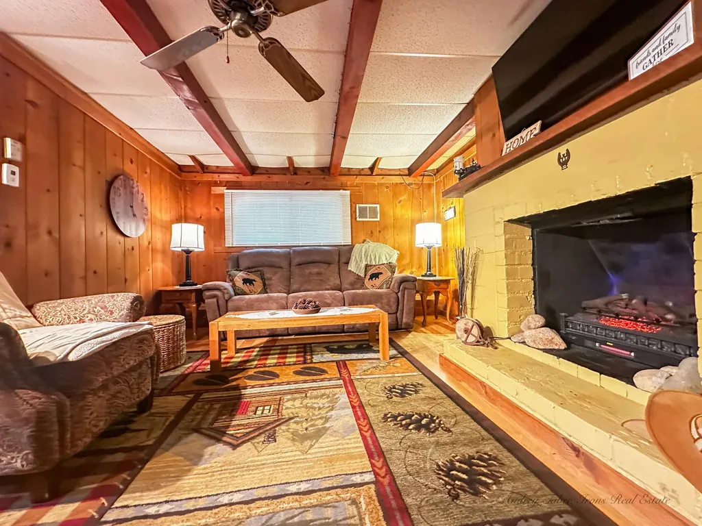 8923 W Toma Trail Elk Township MI 49644