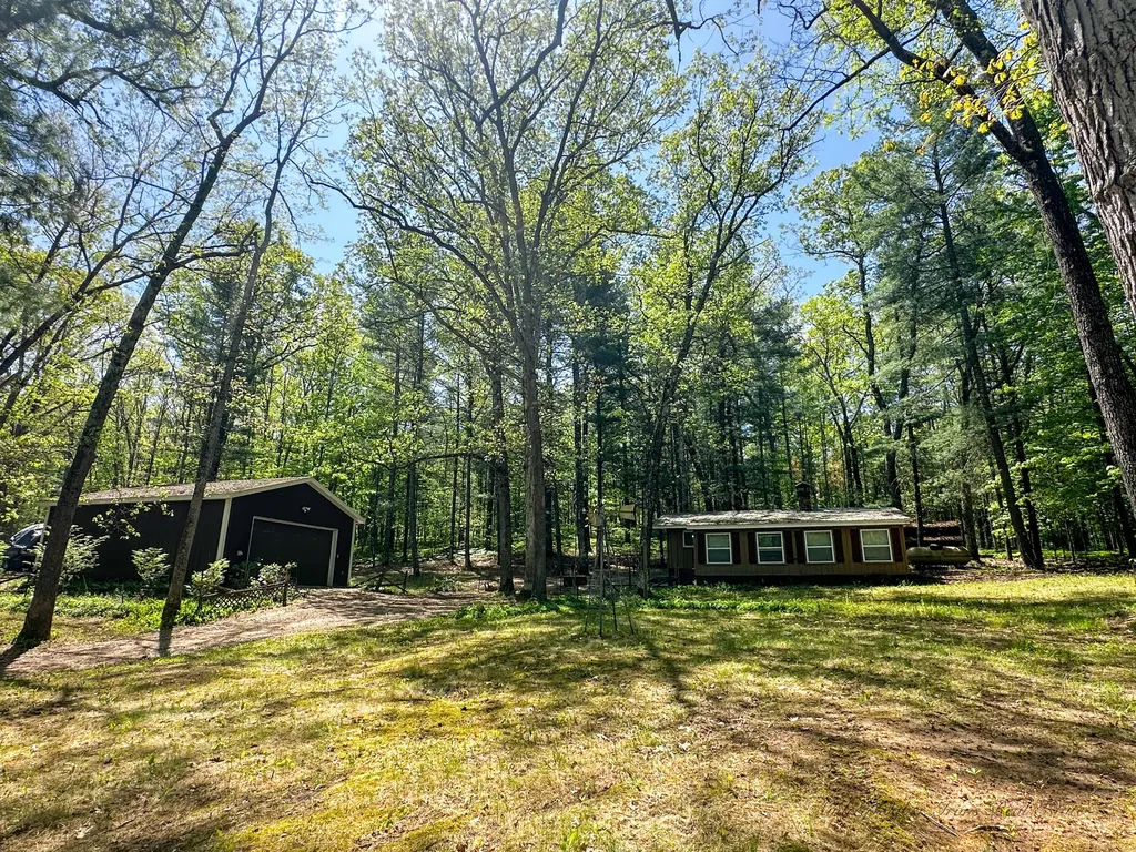 8923 W Toma Trail Elk Township MI 49644