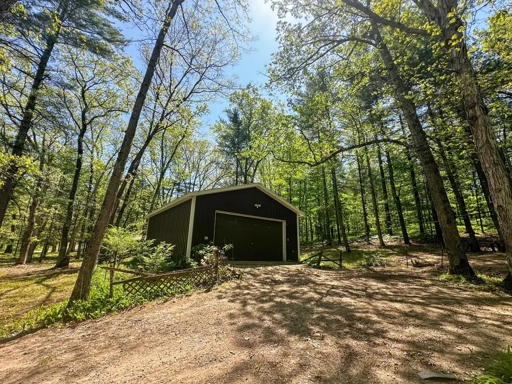 8923 W Toma Trail Elk Township MI 49644