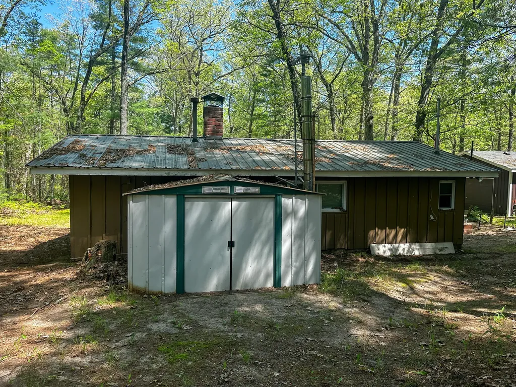 8923 W Toma Trail Elk Township MI 49644