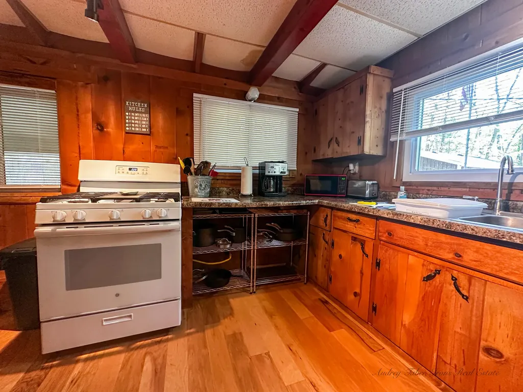 8923 W Toma Trail Elk Township MI 49644