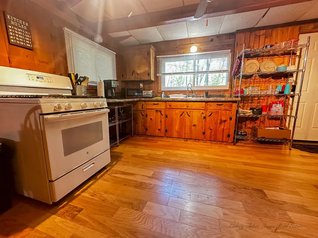 8923 W Toma Trail Elk Township MI 49644