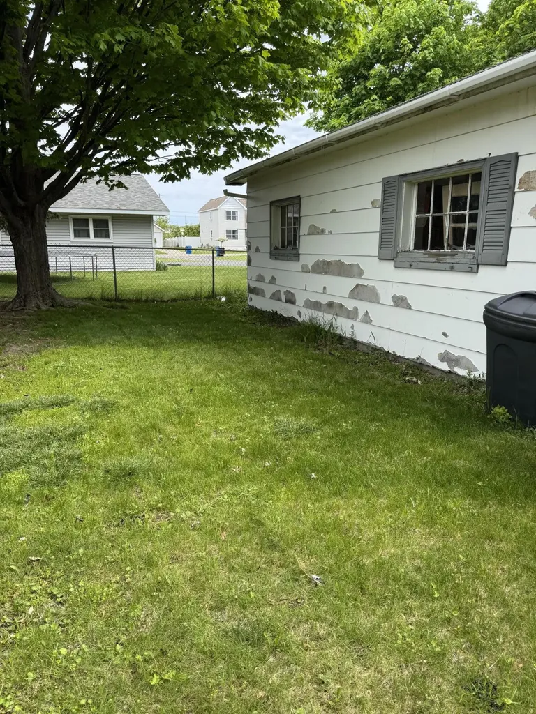 234 Saint Mary's Parkway Manistee City MI 49660